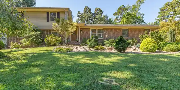 2338 Pineway Tr