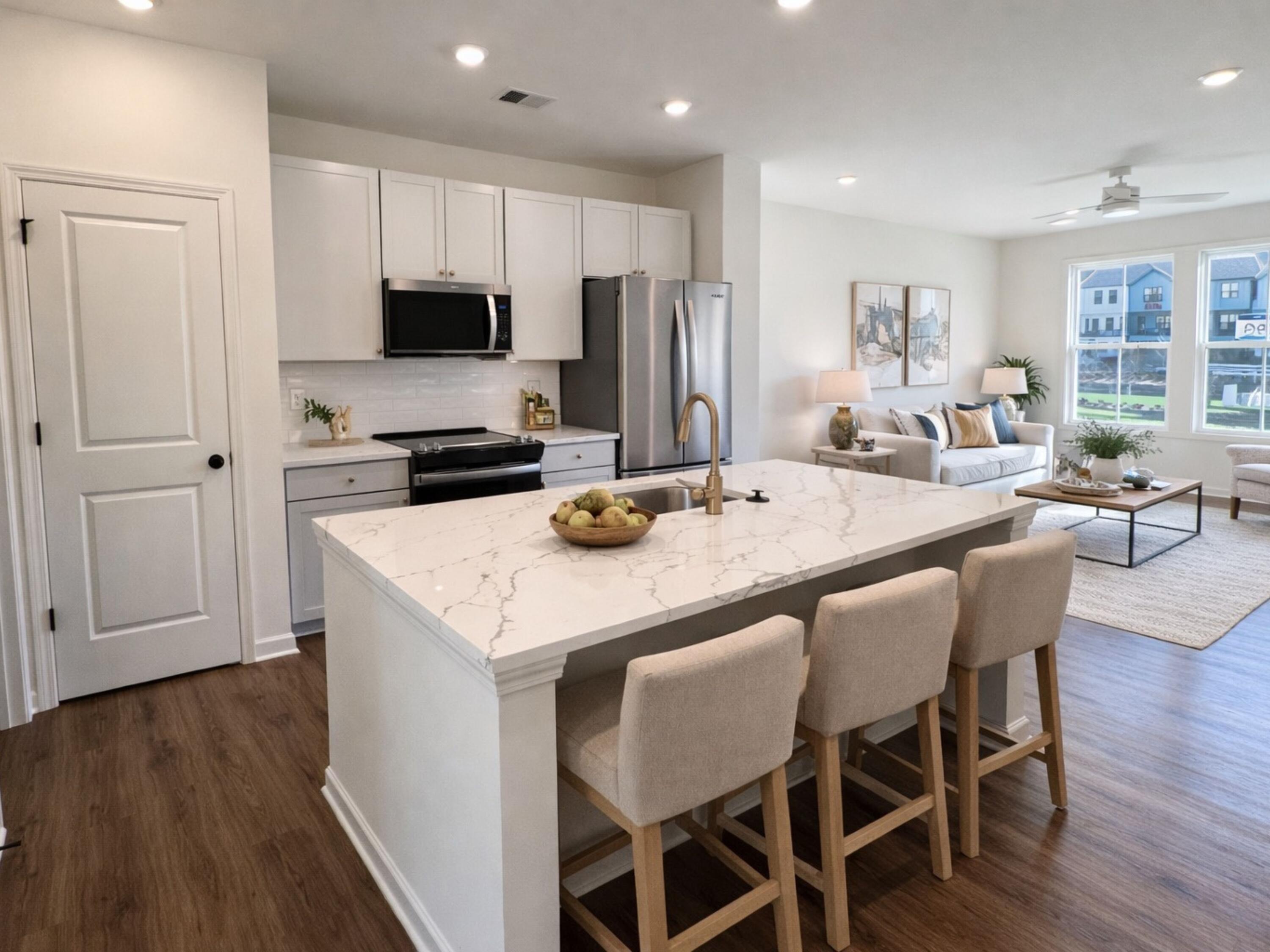 Image 3: Kitchen