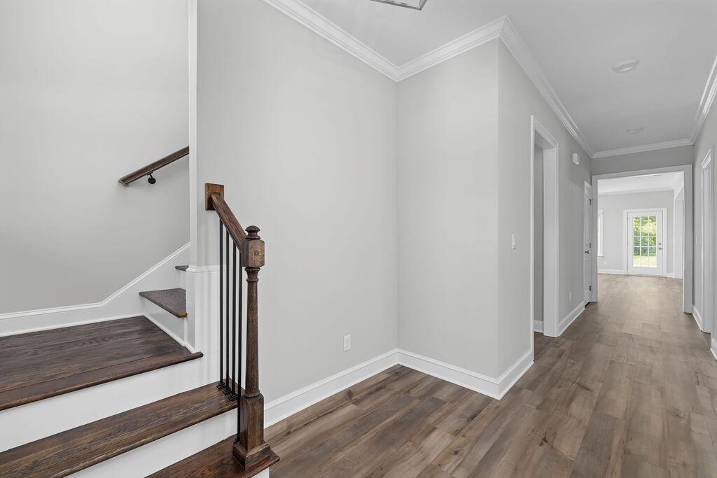 Image 4: Foyer