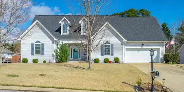 2435 Chimney Lake Circle