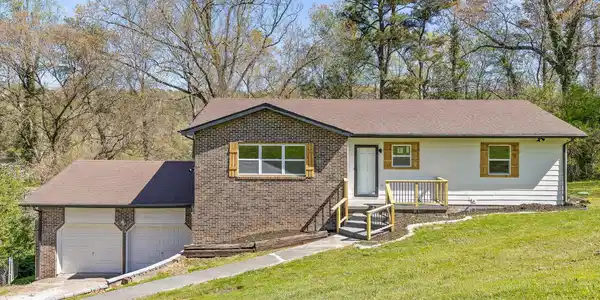 6106 Lottie Lane