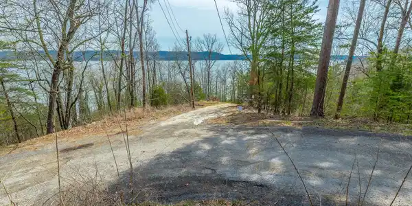 00 William Drive