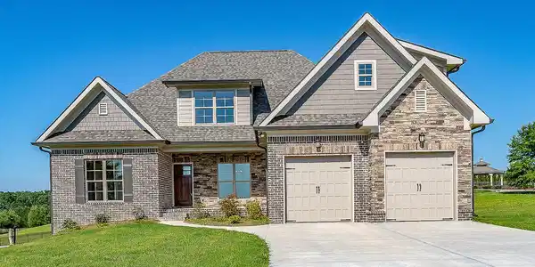 12829 Blakeslee Dr 83