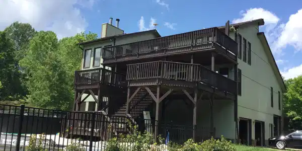 1900 Wisteria Dr