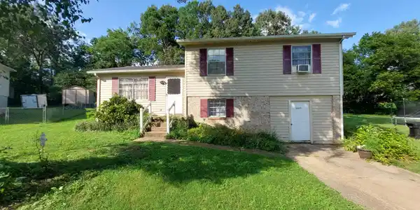 1845 Snoopy Ln