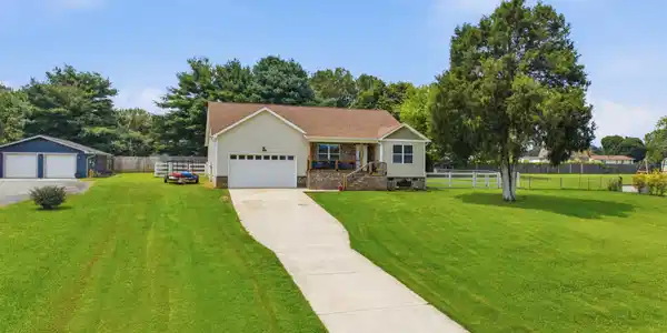 Image 2: 595NewUnionCir_002