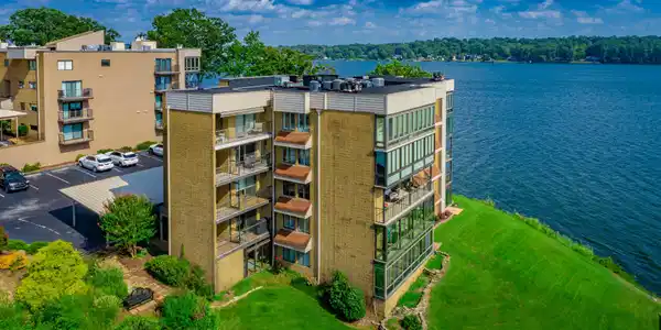 Image 4: 4346 Lakeshore Lane Unit 204 HD-149