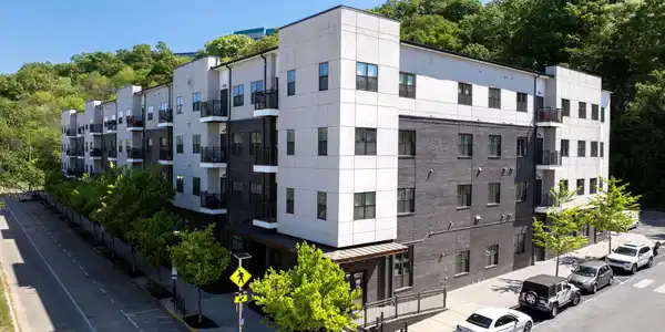 782 Riverfront Parkway