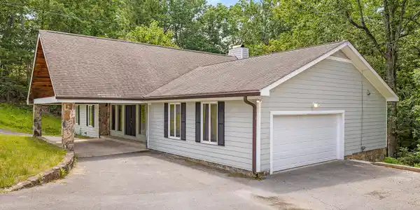 2040 Rock Bluff Road