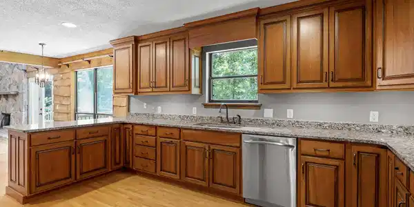 Image 4: Kitchen