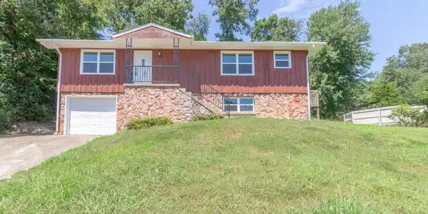 9112 Westminister Circle Dr