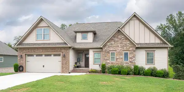 6256 Breezy Hollow Ln