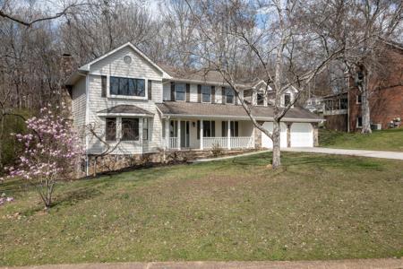 1805 Connies Ln