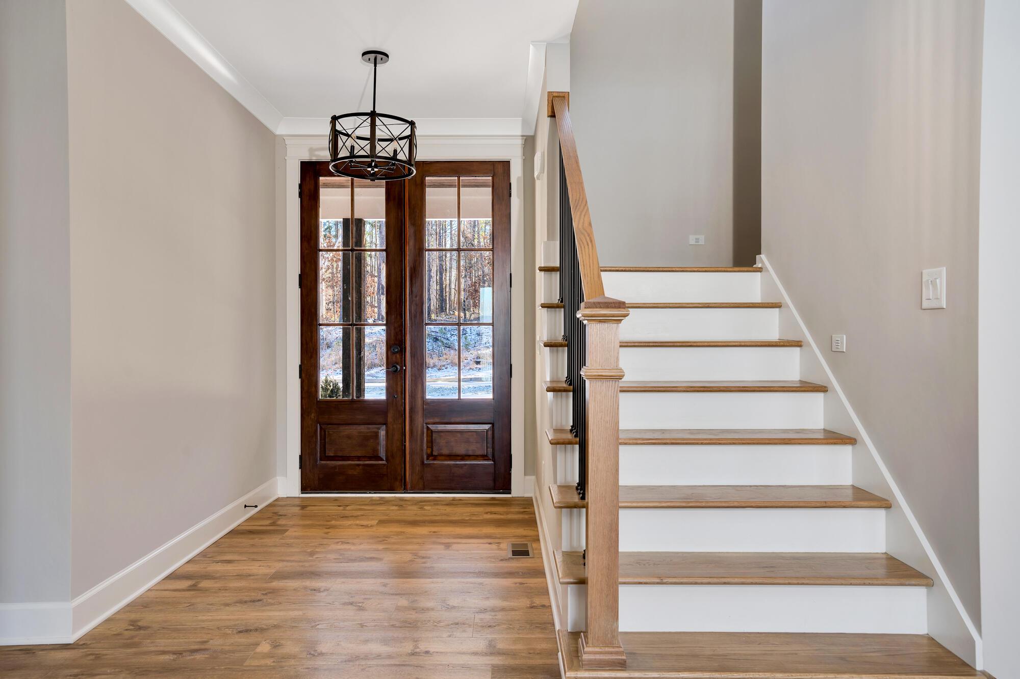 Image 4: 150-Castaway-Ln-MLS-Photos-5