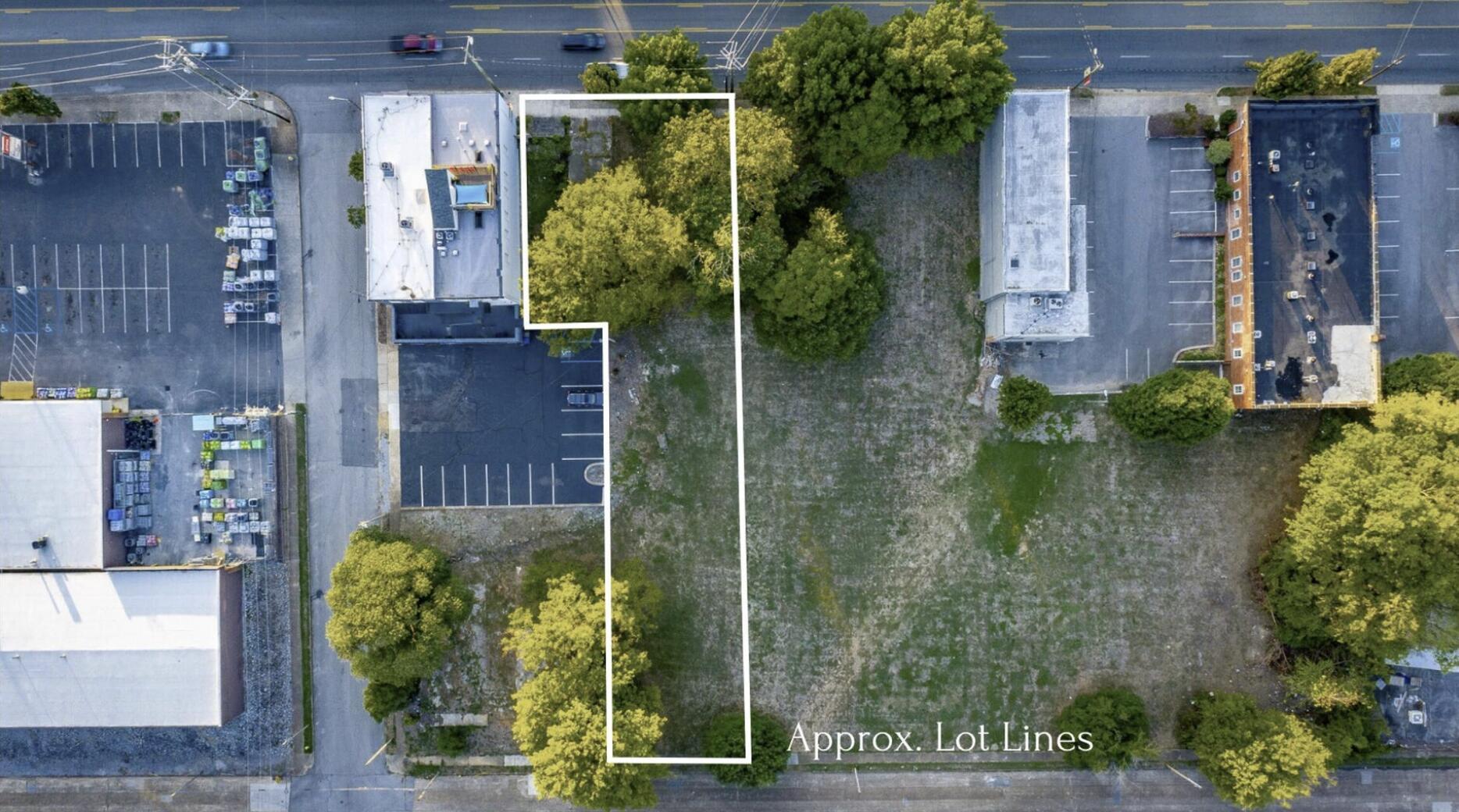 Image 4: Approx. Lot Lines