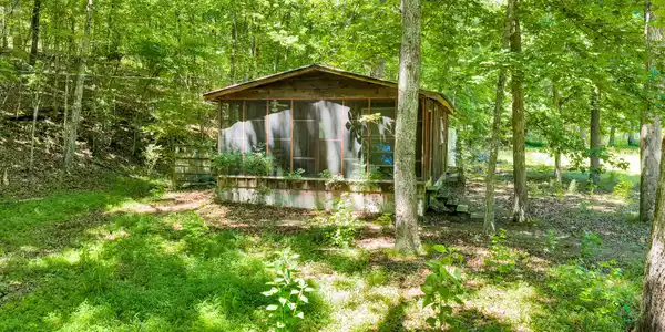 Image 4: 16129-Lakewood-Dr-MLS-Photos-10