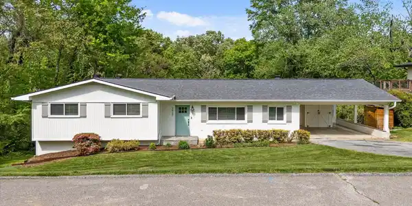 3907 Lake Haven Circle