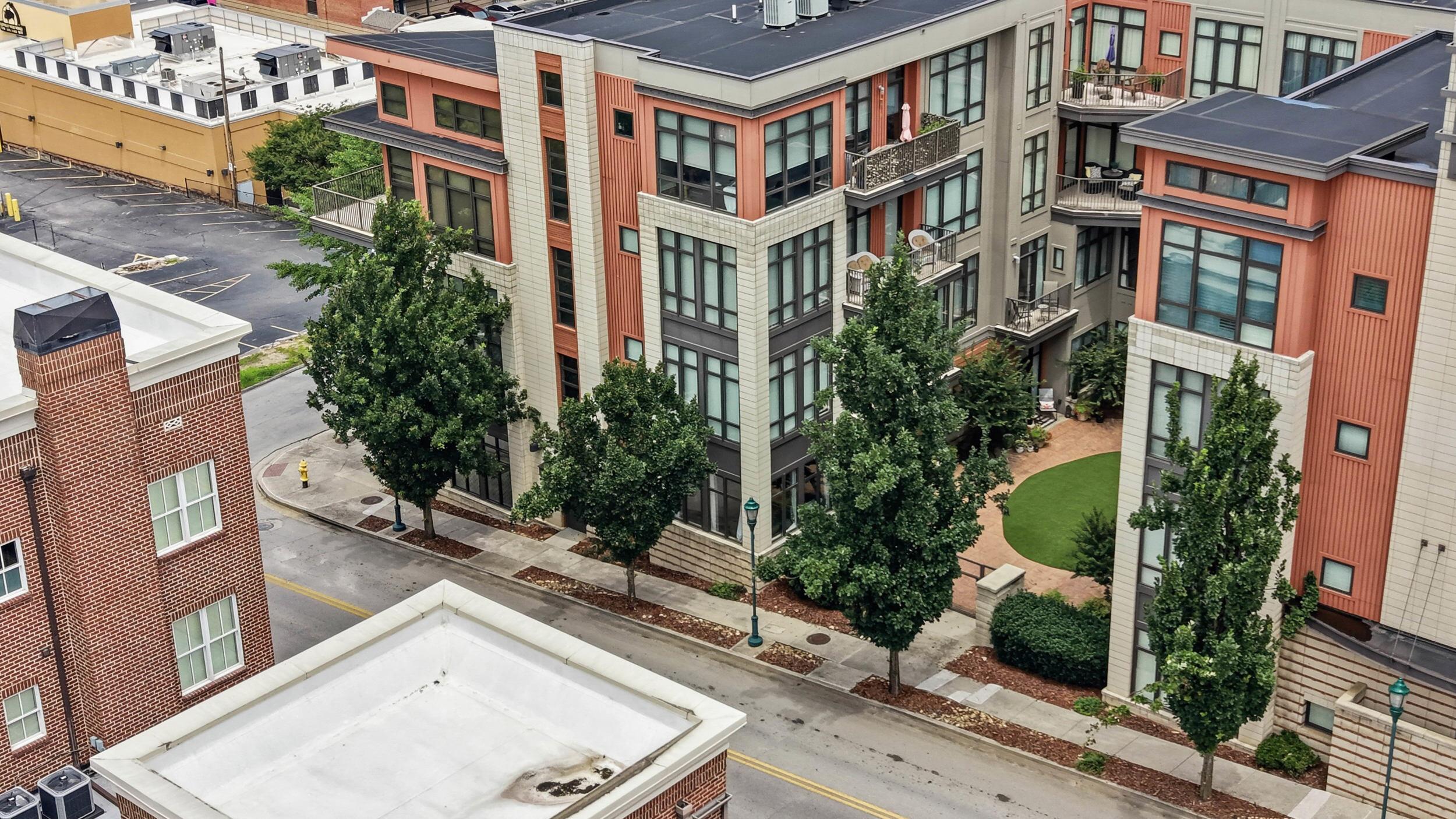 Image 3: 3_129 walnut st-2