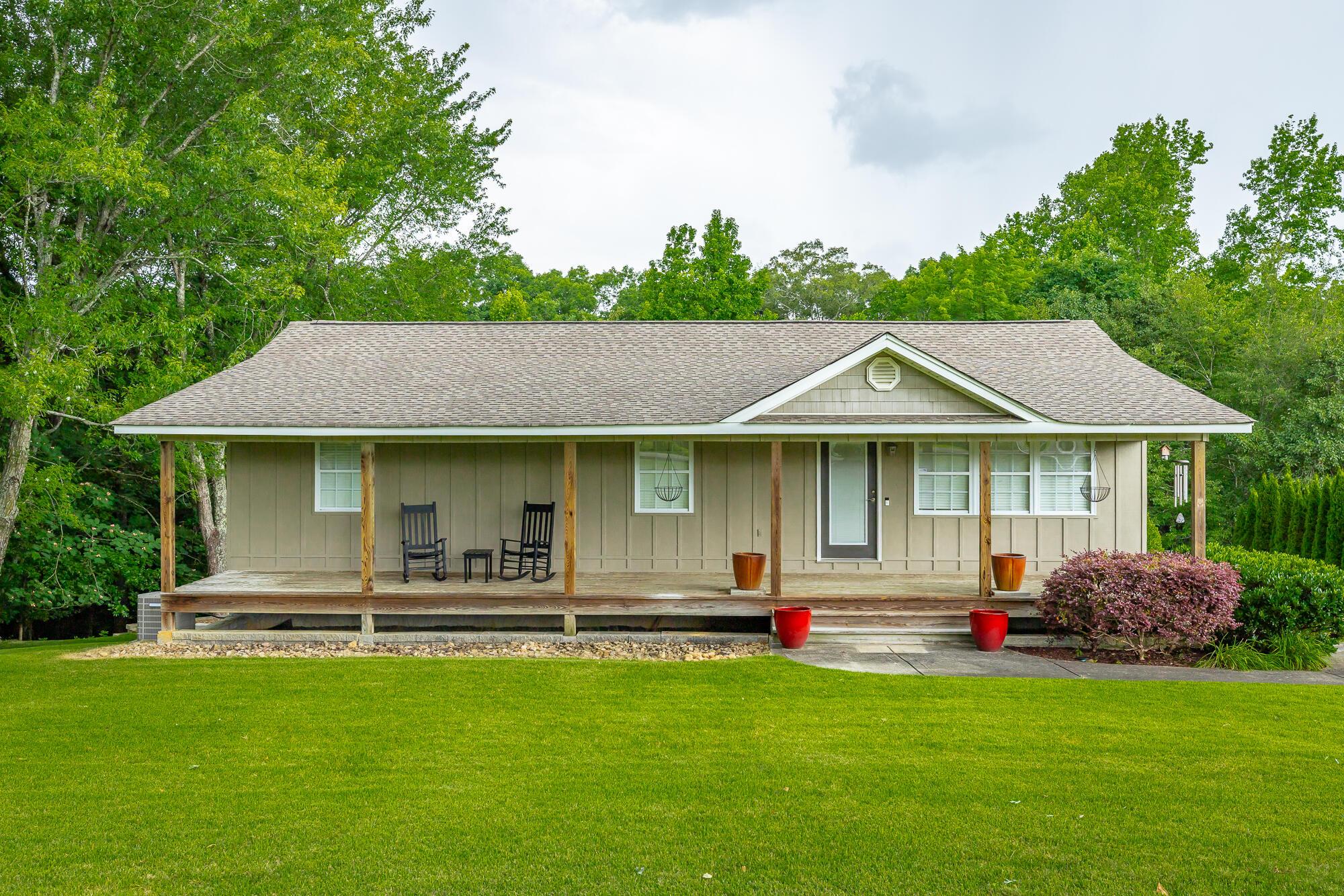 Image 2: 16417 Crestview Drive HD-48