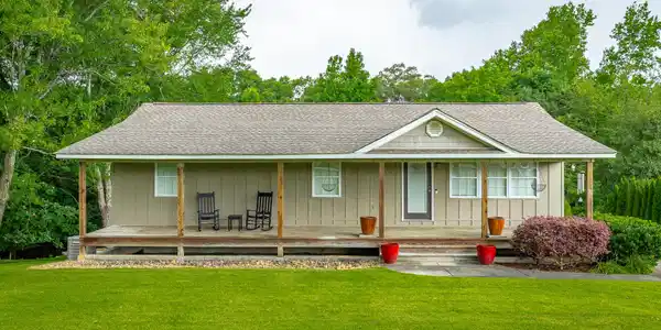 Image 2: 16417 Crestview Drive HD-48