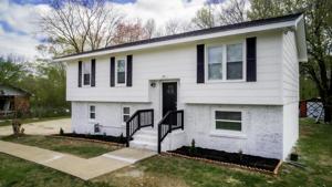 242 Headlyn Dr