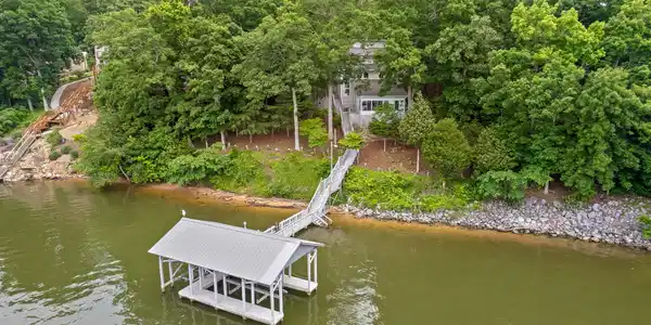 5656 Willow Point Lane
