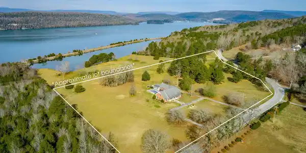 Image 3: Approximate lot boundaries (1)
