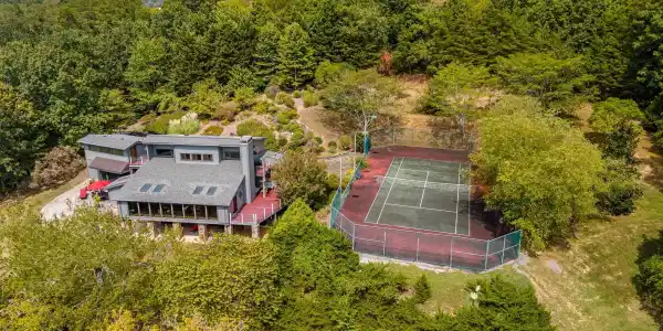 3411 Kings Cove Lane