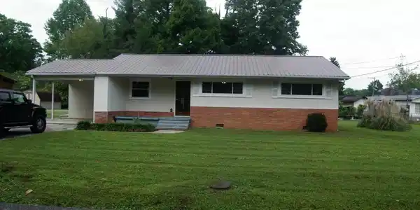 219 School St