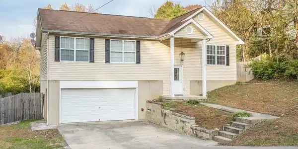 2313 Freedom Bay Dr
