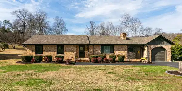 1107 Edgewater Ave