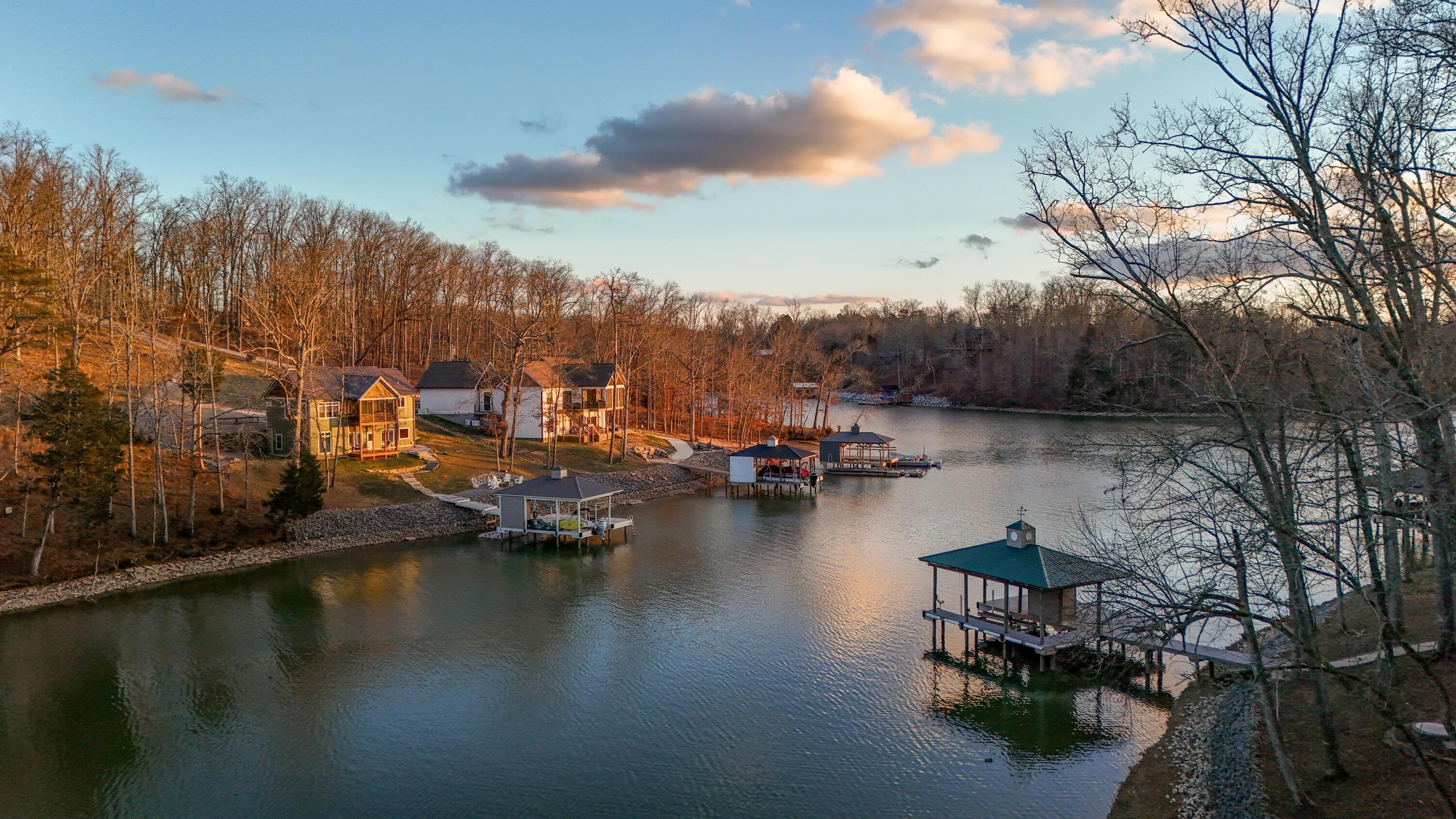 Image 3: WaterfrontDrone-16