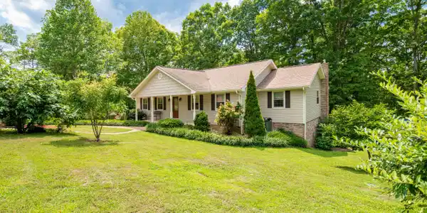 2103 Driftwood Rd