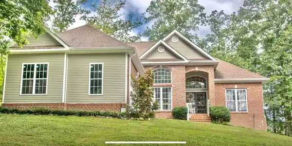 11015 N Harbor Rd