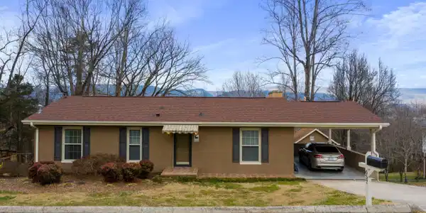 657 Evergreen Dr