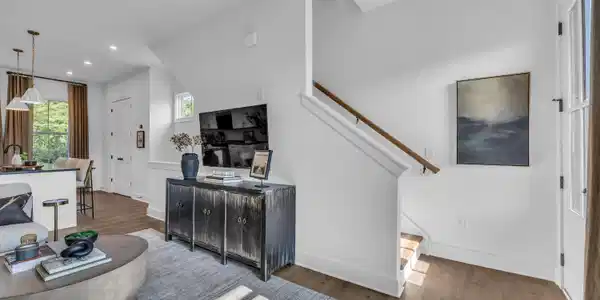 Image 4: Family Room