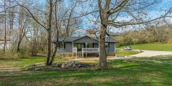2126 Hill Top Crest