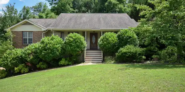 6110 Sasha Ln