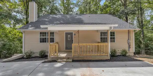 14280 Bluffview Dr