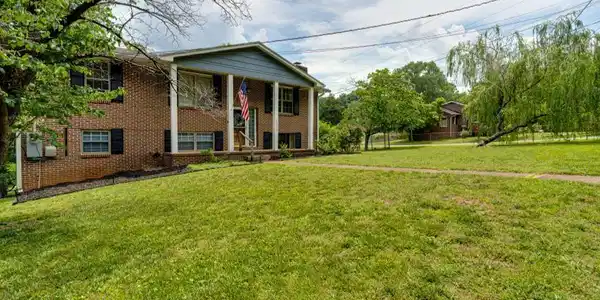 5900 Tyner Lane