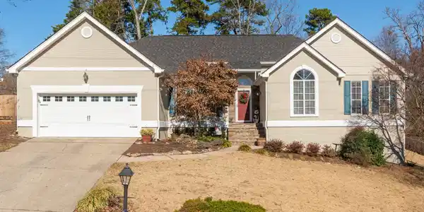 2315 Chimney Hills Dr