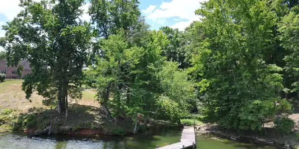 2487 Burton Road