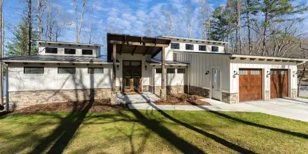 1615 Crappie Cir