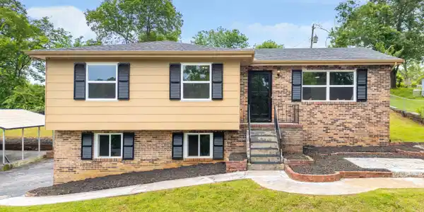 1852 N Prairie Circle
