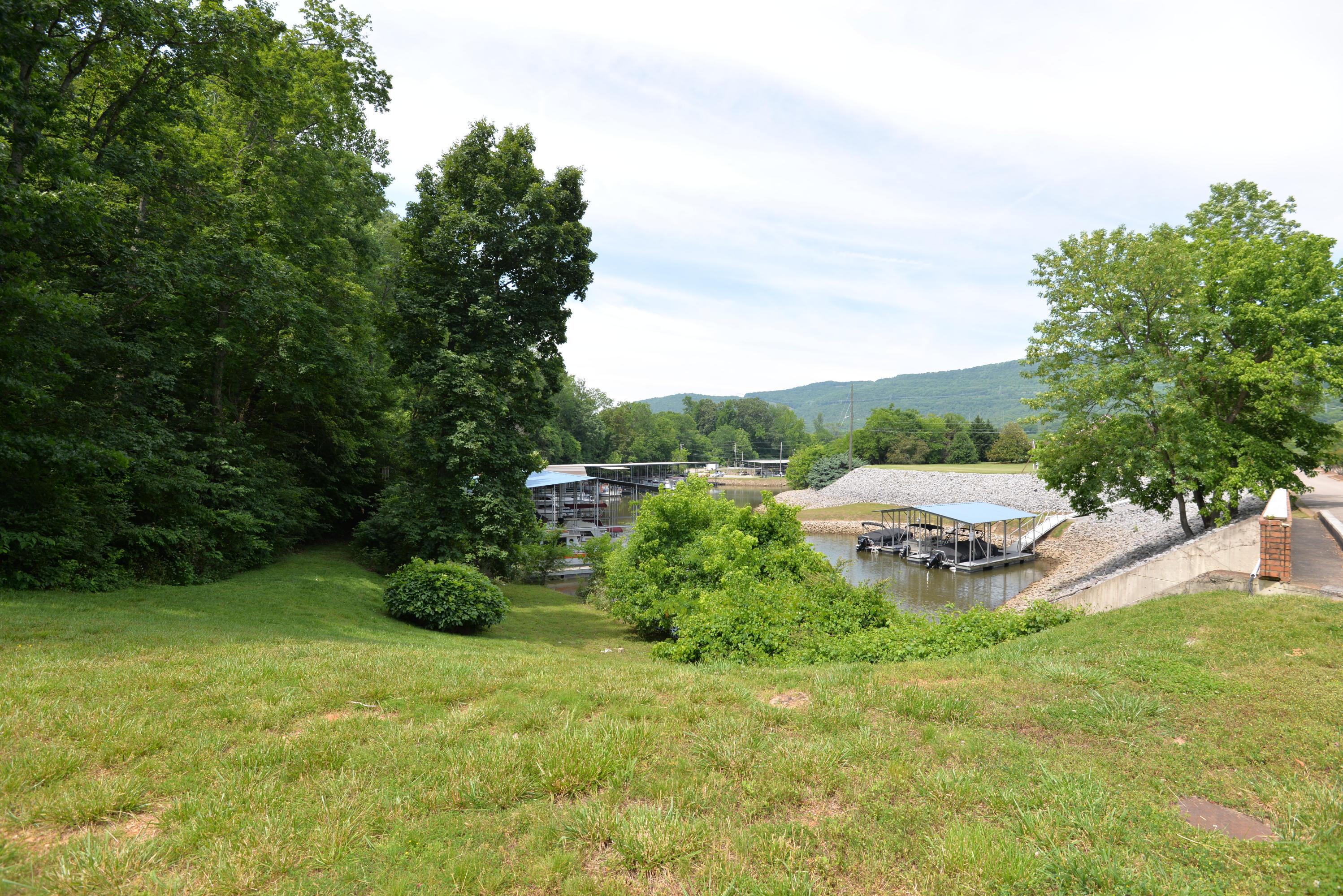 3189 Waterfront Dr, Chattanooga, TN lhrmls00281437