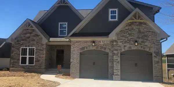12733 Blakeslee Dr 86