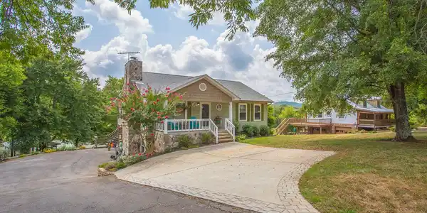 212 Brittsville Shores Rd