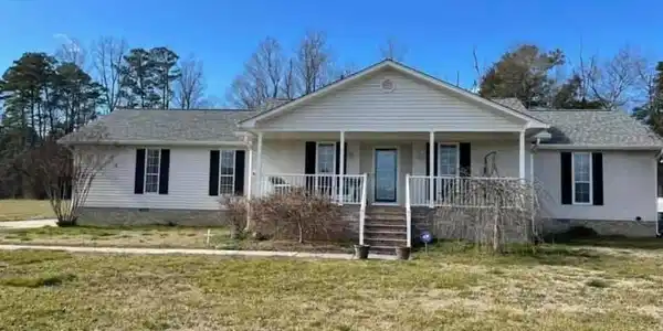 207 Rockholt Ln