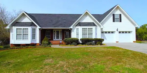 640 Hiwassee Dr