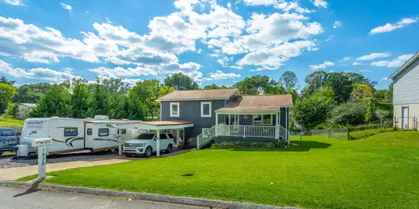1938 Bay Hill Dr